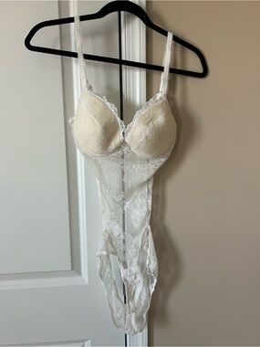 Sheer Lace Underwire Bodysuit in Cream